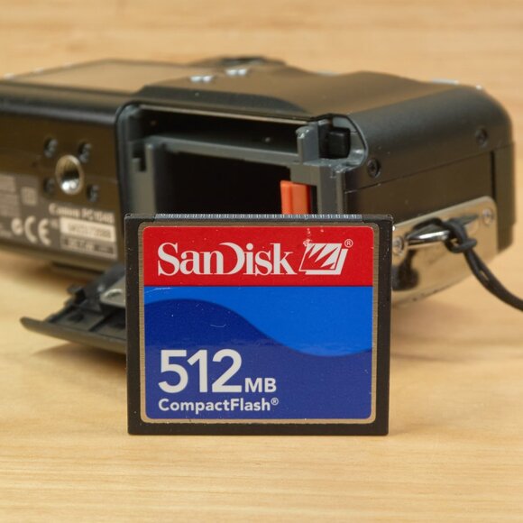 Vintage Canon PowerShot S50 5MP Digital Camera w/ 3x Optical Zoom, Made in Japan - Picture 11 of 11